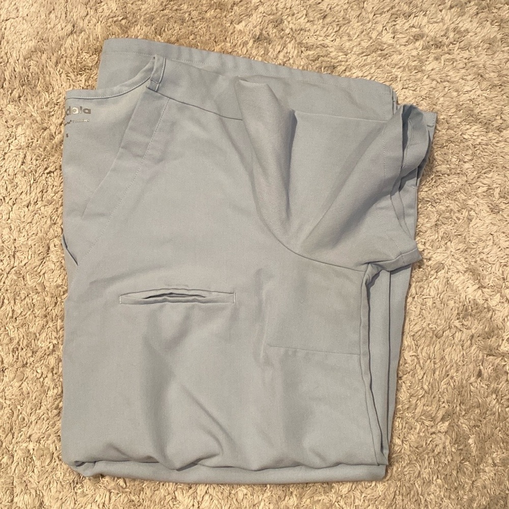 Mandala Maternity one pocket top size small. Gently used non smoking home